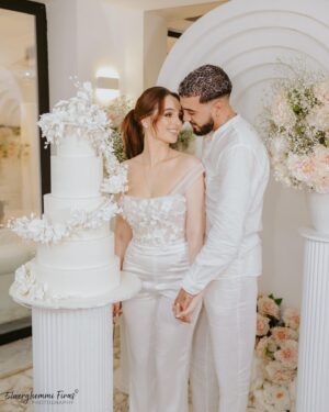 Ahlem Fekih Instagram - Mon homme, mon éternel , mon meilleur ami et mon humain préféré… Je t’aime de tout mon cœur 🤍🙏
Mua @nesrinesbiha haïr @khammarinajwa 
wearing @balkon_haute_couture 
deco @doniadeco 
pièce montée  @envie_gourmet 
taken by @firas.elwerghemmi