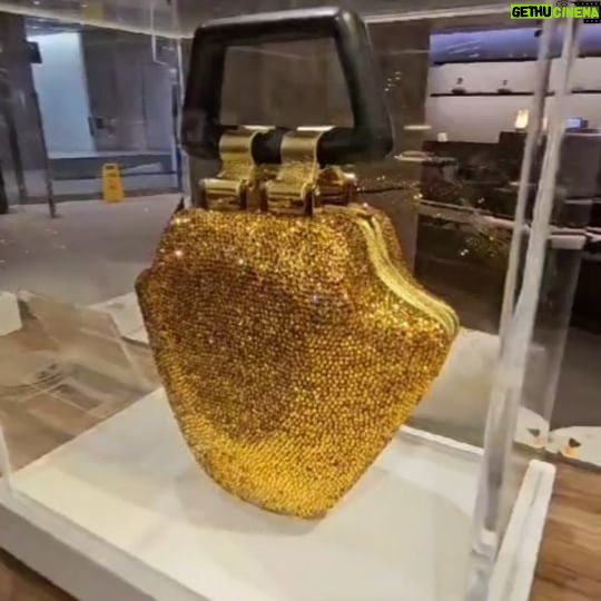 Ahmed Al Fishawy Instagram - The new Egyptian museum part 3 الحمدالله 😍🇪🇬 @grandegyptianmuseum @zooba @okhtein @dimajewellery @pyrus.eg #fishawy #egypt