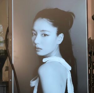 Ahn Eun-jin Instagram - Allure behind📸