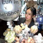 Ahn Eun-jin Instagram - @celebshop.edition 촬영날,, 넘 귀여운 꽃💐 🤍
