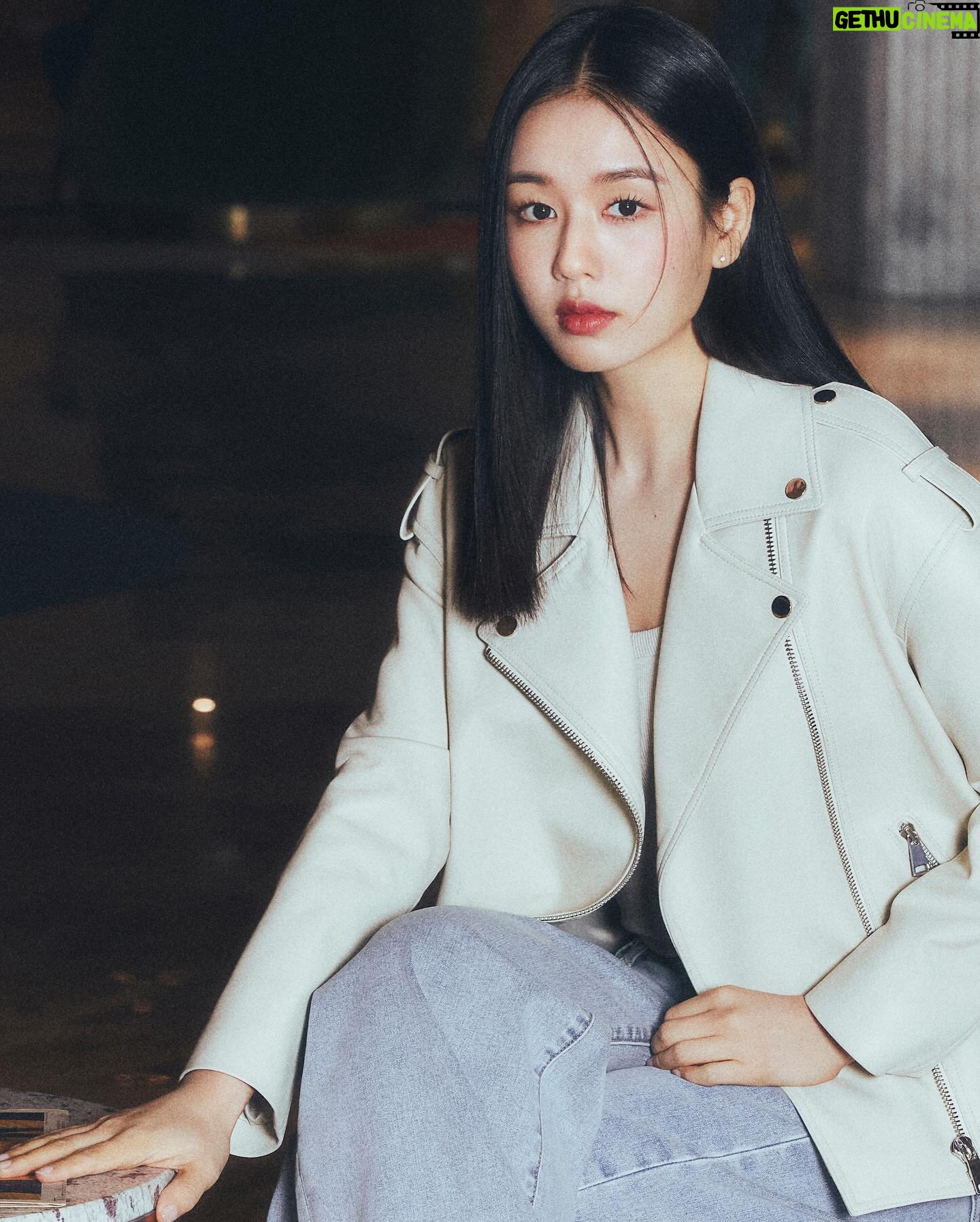 Ahn Eun-jin Instagram - @celebshop.edition 셀렙샵 에디션✨