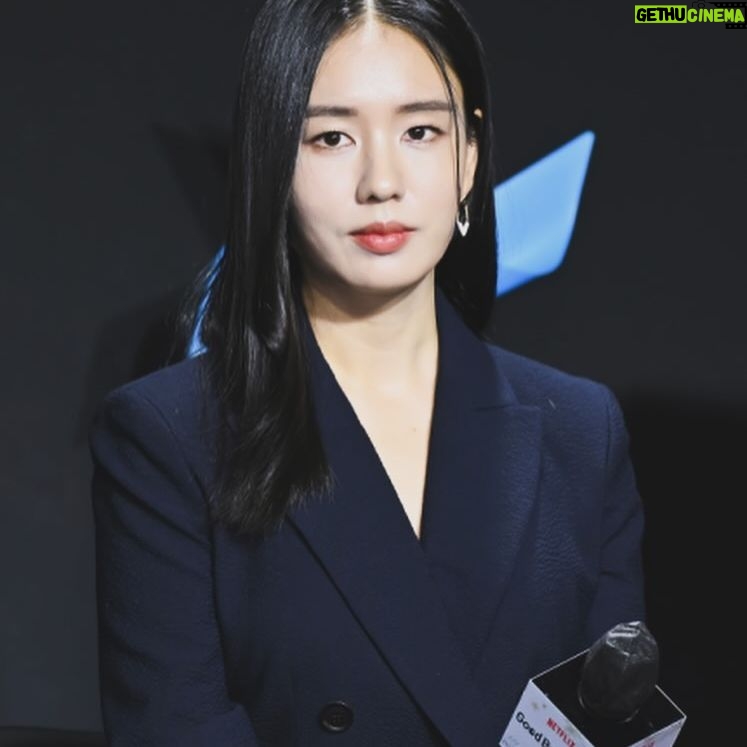 Ahn Eun-jin Instagram - #netflix #Korea #Goodbyeearth #종말의바보 드디어,,,, 두근두근,,