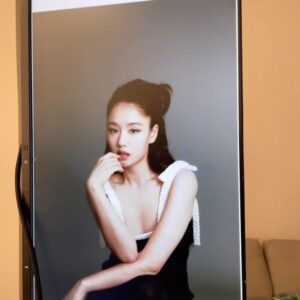 Ahn Eun-jin Instagram - Allure behind📸