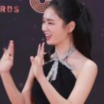 Ahn Eun-jin Instagram - 어제 제대로 전달하지 못해 아쉬운 마음에.. 지금까지 을 사랑해주신 여러분들께 정말 감사하다는 말씀 전하고 싶었어요. 길채와 함께 웃고 울어주셔서, 정말 큰 행복과 안온함을 느꼈답니다.. 진심으로 감사합니다. 2024년 새해복 많이 받으시고, 늘 몸과 마음이 건강하시길 바라요🙇🏻‍♀️ 길채X은진 올림🤍