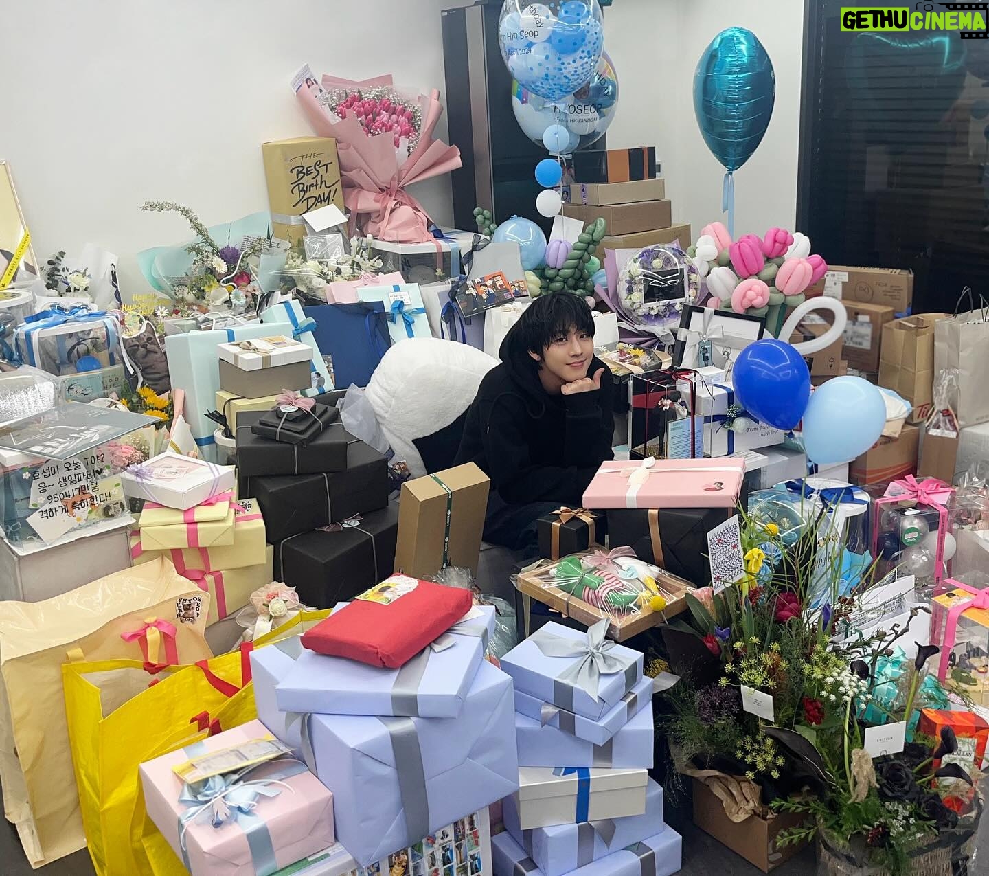 Ahn Hyo-seop Instagram - I am so blessed. nothing but love love love. happy birthdayš„°