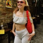 Ahsen Eroğlu Instagram – en sonda gülen bir eşek var 🥰

@elleturkiye 
@clubmedcefalu 
#reklam #davet