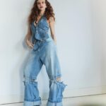 Ahsen Eroğlu Instagram - Yayın Direktörü: @isiksimsek Röportaj: @eylulsolakoglu Fotoğraf: @emreyozcan Styling: @nazlikayran Styling Asistanları: @ekinsuoktar , @yoncastalf Saç: @mustafa_akguul Makyaj: @hakankulturofficial Fotoğraf Asistanları: @muraterdoganph , @atacanbaytok Saç Asistanı: @enesakizci Makyaj Asistanı: @erogulzehra Işık ve Digital Ekipman: @_tnrymn_ Video: @yodayolda Video Prodüksiyon: @berkylmzz_1 / @alicefilmstudios Prodüksiyon: @ebrudoner