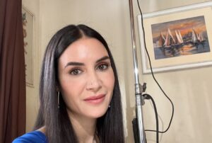 Ahu Yağtu Instagram - Yapimda ve yayinda, emegini dostlugunu ve destegini esirgemeyen tum arkadaslarima tesekkur ederim 🙏🏻 I want to thank to all who light our way to get to this level 🙏🏻 Elveda #suzan @kardeslerim @ngmediatv @atvturkiye @nazlihepturk @serkanbirinci @nesekelsoy @gulabus @mugesarican @resulozkaya