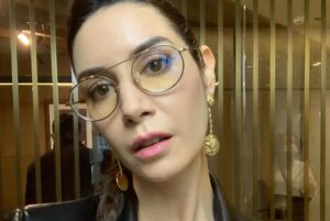 Ahu Yağtu Instagram - Yapimda ve yayinda, emegini dostlugunu ve destegini esirgemeyen tum arkadaslarima tesekkur ederim 🙏🏻 I want to thank to all who light our way to get to this level 🙏🏻 Elveda #suzan @kardeslerim @ngmediatv @atvturkiye @nazlihepturk @serkanbirinci @nesekelsoy @gulabus @mugesarican @resulozkaya