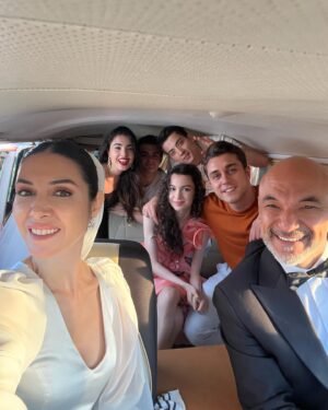 Ahu Yağtu Instagram - Gelin olmus gidiyorum 🤍 S3B94 @kardeslerim @ngmediatv @atvturkiye