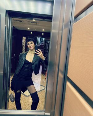 Ahu Yağtu Instagram - Weekend dump 🐓🐣🌸 son kareden onceki cok guzel oldu 🥰