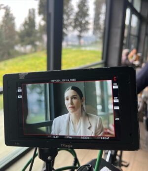 Ahu Yağtu Instagram - Dump var arkadaslar buyrun 🙋🏻‍♀️ Dudagi pudralama konusu tartsimaya aciktir…  #dump
