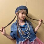 Ai Takahashi Instagram - 🍓🎀🎈🛍️🎟️🏄🏼‍♀️🥡🍬🍧🧄🐽👛🧠 きのーの ゴキゲンズは ピンク担当でしたっ🤤💖 黄色も担当してて その時々によって変わってもいい ってのが ゴキゲンズスタイルです☺️🫶🏻 #いちごといえばわたし #pinkhouse #mikiosakabe #今日のたかはし #ご機嫌コーデ #ゴキゲンズ #gokigens #高橋愛 #fashion #派手派手#派手好き #デニム