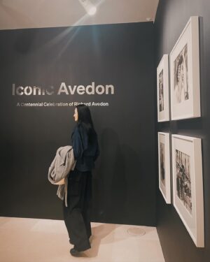 Ai Tominaga Instagram - ⁡
撮影の合間に
Paris with Richard Avedon
⁡
大好物の Confit de canard❤︎
#食いしん坊シリーズ

Bag @loewe
