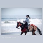 Ai Tominaga Instagram - ⁡ 2023年 今年は沢山の出来事があったな 復帰して約6年、ある意味一から自分を見つめ直し歩んできた、そう言うとちょっと大袈裟になっちゃうな でも俳優として素晴らしい作品に出会えて、またvogueのカバーをやらせてもらい、会社を立ち上げて… 悲しい事もあったけど、なんて実りのある一年だったんだろうと思う ⁡ 有難う 幸せものだな、私は　 ⁡ So much has happened this year. I was able to participate in great film and drama as an actor, I got to do another vogue cover, and I started my own company. I've had some sad moments, but what a productive year it's been. Thank you all.