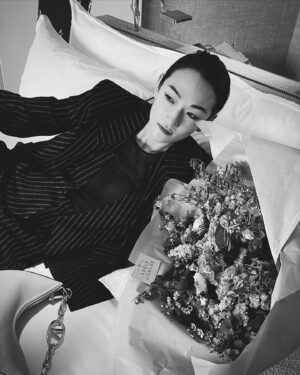 Ai Tominaga Instagram - ⁡
The last day in Paris
撮影も無事に終わりました💐
⁡
@restrantkei 
Cuisiner comme dans un rêve
⁡
Suit @amiparis 
Bag @maisonvalentino