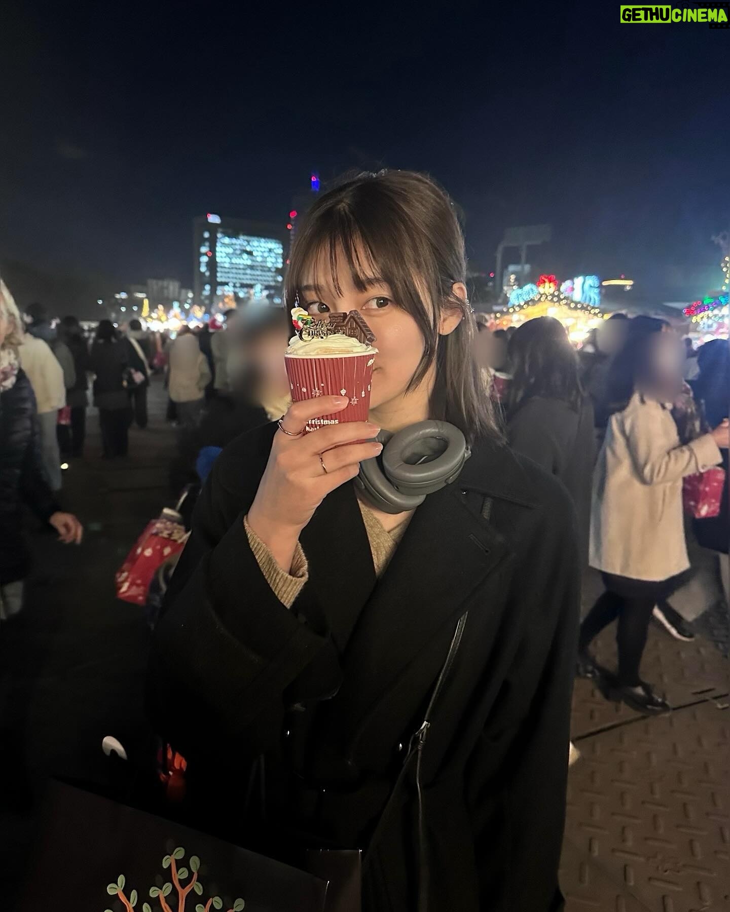 Ai Yoshikawa - 226.8K Likes - ︎☺︎
Merry Christmas🎄🤶🏻
クリスマスマーケット2箇所行けたっ
別日なのにおんなじ髪型とおんなじコートすぎて
自分でもびっくり🙂