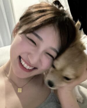 Ai Yoshikawa Instagram - ☺︎
強めの愛が来たから強めの愛をあげたらお顔ちゅぶれた