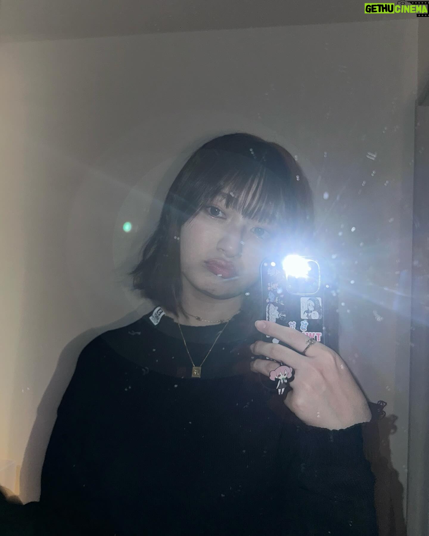 Ai Yoshikawa - 161.6K Likes - ☺︎
髪色青くする前の私🩶