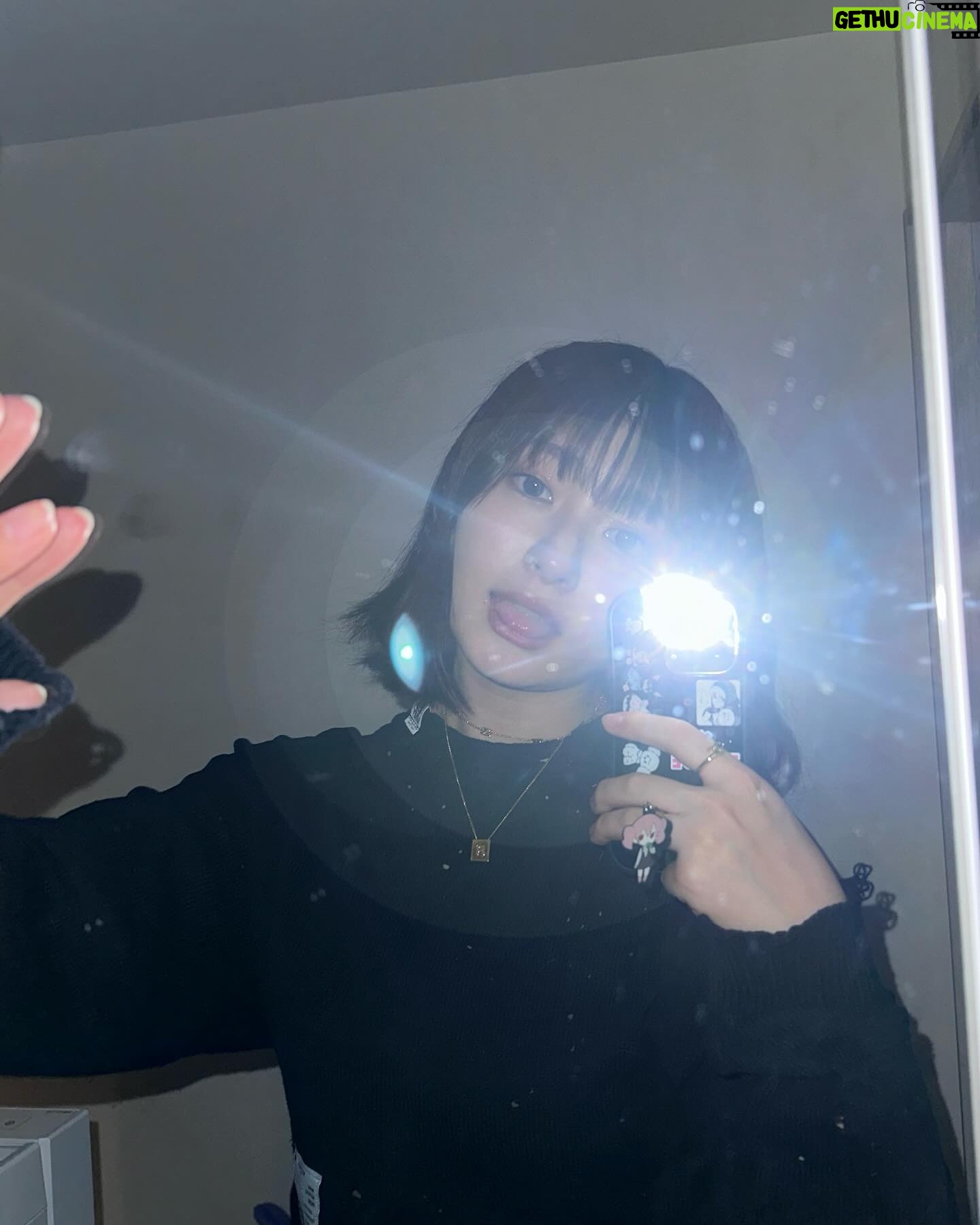 Ai Yoshikawa - 161.6K Likes - ☺︎
髪色青くする前の私🩶