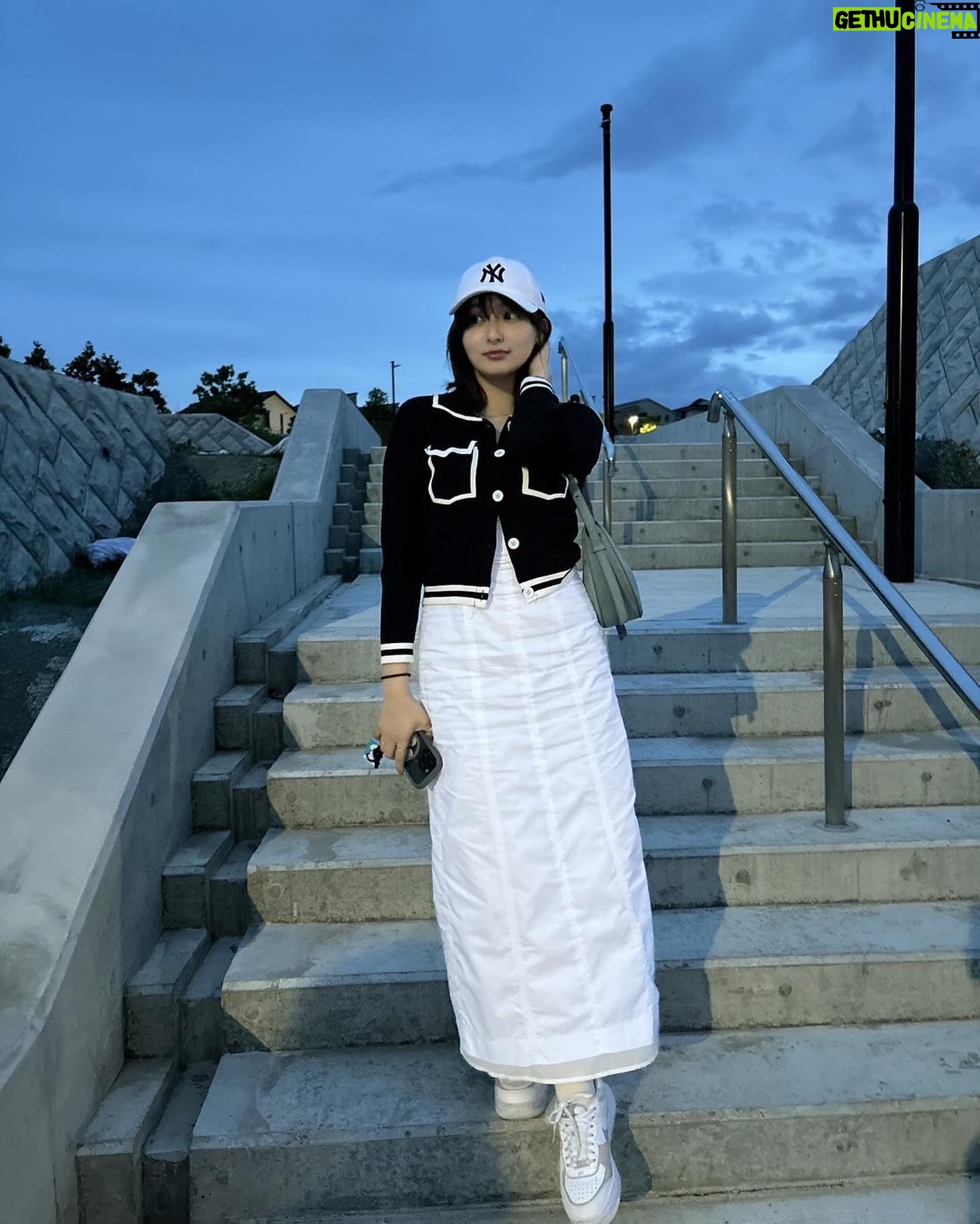 Ai Yoshikawa - 145K Likes - ☺︎
🩶