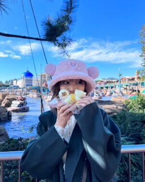 Ai Yoshikawa Instagram - ☺︎
#絶対に行きすぎてるででにーしー
🩷🩵