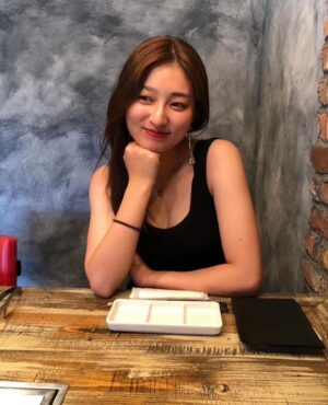 Ai Yoshikawa Instagram - ︎☺︎
今年もたくさんたくさん、ありがとうございました😊
素敵な年末にしてください〜