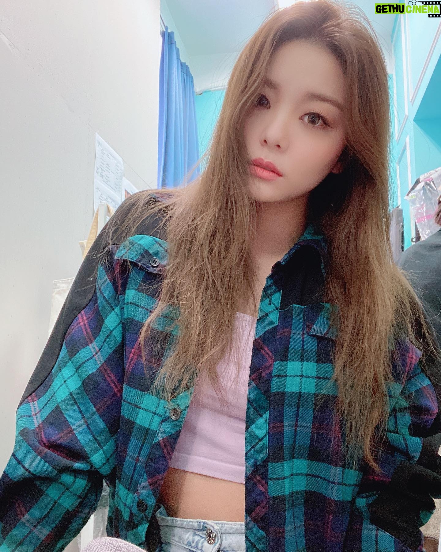 Ailee Instagram - (툭...) 보고싶을까바.... Just cuz i know u guys might miss me too... #투데일리