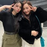 Ailee Instagram - ⠀⠀ 국민요정 유진 선배님께서 콘서트 놀러오셨어용 ㅠㅠㅠ 공연장을 더더욱 빛내주셔서 감사합니다!! ⠀⠀ ⠀⠀ 그럼 우리 남은 콘서트도 가보자고😆