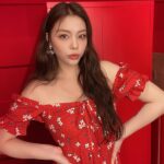 Ailee Instagram - 안녕하세요 여러분 에일리 입니다! 작년 이맘때 새로운 시작을 알리는 소식을 전해 드렸는데요, 일년동안 함께한 ‘더 라이브’와 전속계약 만료가 되어 소속사 이적을 하게 되었습니다. 저를 항상 응원해주시고 사랑해주시는 팬분들께 제일 먼저 이야기 드리고 싶었습니다. 앞으로 제가 함께 하게 된 새 둥지 ‘팝뮤직’ 에서 보다 더 성숙하고 멋진 에일리가 되도록 노력하겠습니다! 우리 에일리언 언제나 기다려주고 믿어줘서 진심으로 감사하고 사랑해요!!! 💕 1년동안 함께 해준 우리 랍대표님 항상 고맙구 앞으로도 늘 응원 합니당~🥹 PS 오늘 팬미팅 넘나 즐거웠어요~ 모두들 집에 조심해서 들어가세용~!!