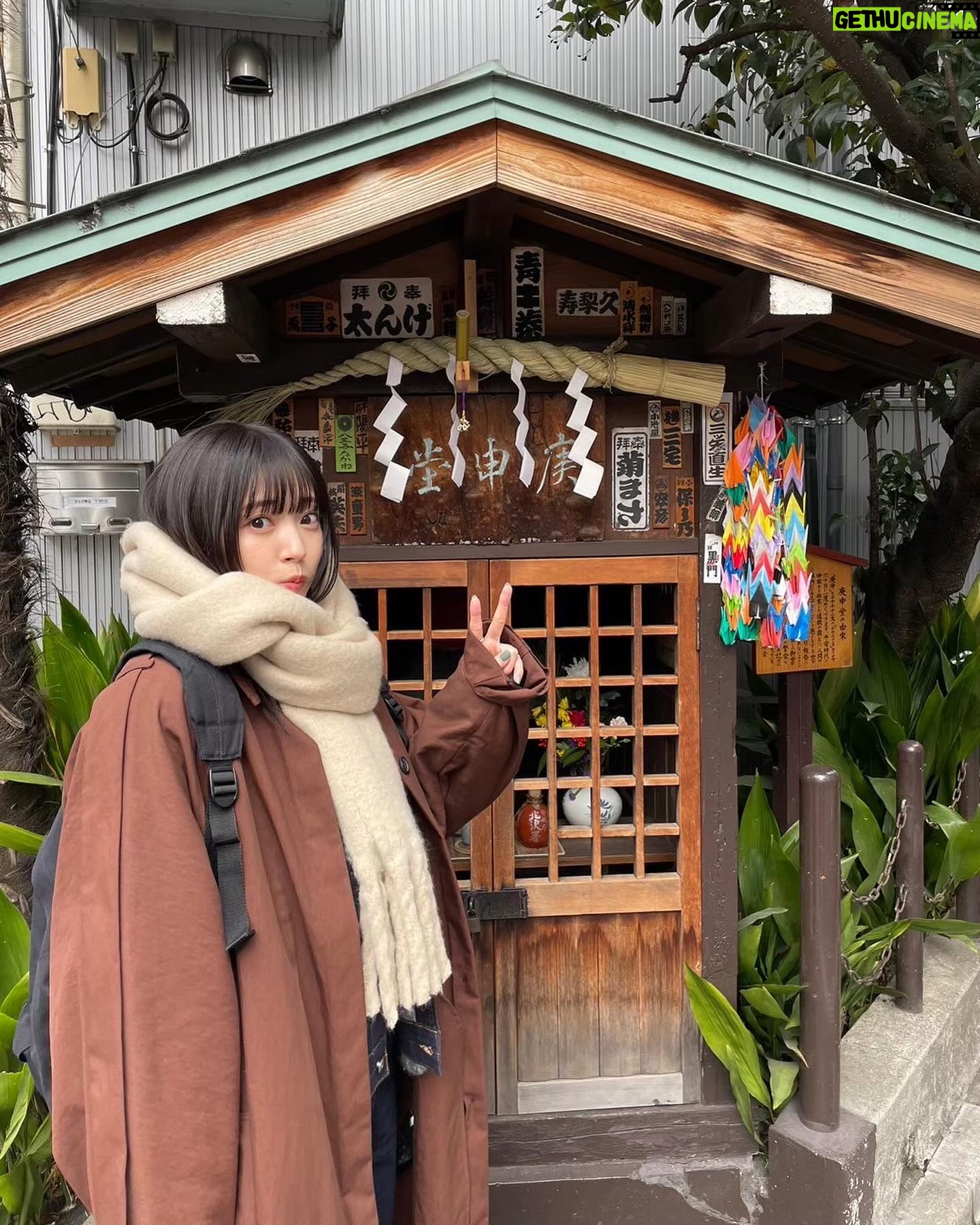 Airi Suzuki Instagram - ✴︎ ドラマ「ある日、下北沢で」 ドラマでのお洋服がとても可愛くてきゅんきゅん。 撮影時のオフショットあげていこうかなーと😌 そして番宣で出させていただいたときの衣装を改めて☺︎ 🩶TOKYO MX「土曜はカラフル‼︎!」 blouse,bustier,skirt @lecielbleu_official boots @alm._official earring @felice___.handmade bracelet @meteor.accessories ring @enn._official #最近の衣装たち ドラマ内の衣装は、 ドラマ公式アカウントにてタグ付けされています☺︎ @onedayshimokita 数々の配信サイトで配信されることになったこのドラマ。 皆様、ぜひこれからもたくさん愛してくださいね♡ 《配信先》 ・U-NEXT ・ビデオマーケット ・Amazonプライム ・ABEMA (5/20~) ・BS11 ・FANYチャンネル&Lemino