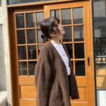 Airi Suzuki Instagram - ✴︎ ドラマ「ある日、下北沢で」 ドラマでのお洋服がとても可愛くてきゅんきゅん。 撮影時のオフショットあげていこうかなーと😌 そして番宣で出させていただいたときの衣装を改めて☺︎ 🩶TOKYO MX「土曜はカラフル‼︎!」 blouse,bustier,skirt @lecielbleu_official boots @alm._official earring @felice___.handmade bracelet @meteor.accessories ring @enn._official #最近の衣装たち ドラマ内の衣装は、 ドラマ公式アカウントにてタグ付けされています☺︎ @onedayshimokita 数々の配信サイトで配信されることになったこのドラマ。 皆様、ぜひこれからもたくさん愛してくださいね♡ 《配信先》 ・U-NEXT ・ビデオマーケット ・Amazonプライム ・ABEMA (5/20~) ・BS11 ・FANYチャンネル&Lemino