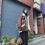 Airi Suzuki Instagram - ✴︎ ドラマ「ある日、下北沢で」 ドラマでのお洋服がとても可愛くてきゅんきゅん。 撮影時のオフショットあげていこうかなーと😌 そして番宣で出させていただいたときの衣装を改めて☺︎ 🩶TOKYO MX「土曜はカラフル‼︎!」 blouse,bustier,skirt @lecielbleu_official boots @alm._official earring @felice___.handmade bracelet @meteor.accessories ring @enn._official #最近の衣装たち ドラマ内の衣装は、 ドラマ公式アカウントにてタグ付けされています☺︎ @onedayshimokita 数々の配信サイトで配信されることになったこのドラマ。 皆様、ぜひこれからもたくさん愛してくださいね♡ 《配信先》 ・U-NEXT ・ビデオマーケット ・Amazonプライム ・ABEMA (5/20~) ・BS11 ・FANYチャンネル&Lemino