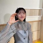 Airi Suzuki Instagram - ✴︎ ドラマ「ある日、下北沢で」 ドラマでのお洋服がとても可愛くてきゅんきゅん。 撮影時のオフショットあげていこうかなーと😌 そして番宣で出させていただいたときの衣装を改めて☺︎ 🩶TOKYO MX「土曜はカラフル‼︎!」 blouse,bustier,skirt @lecielbleu_official boots @alm._official earring @felice___.handmade bracelet @meteor.accessories ring @enn._official #最近の衣装たち ドラマ内の衣装は、 ドラマ公式アカウントにてタグ付けされています☺︎ @onedayshimokita 数々の配信サイトで配信されることになったこのドラマ。 皆様、ぜひこれからもたくさん愛してくださいね♡ 《配信先》 ・U-NEXT ・ビデオマーケット ・Amazonプライム ・ABEMA (5/20~) ・BS11 ・FANYチャンネル&Lemino