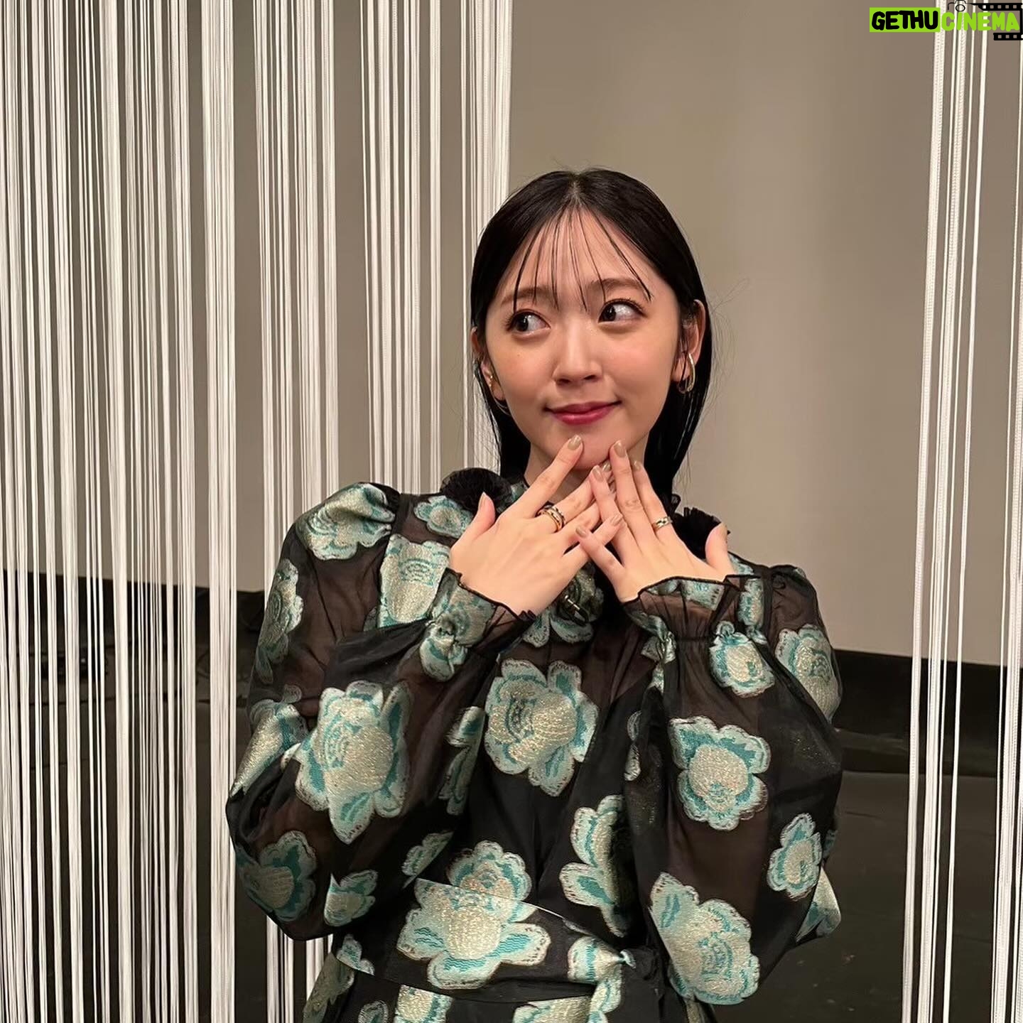 Airi Suzuki Instagram - ✴︎クラシックTV&読響コンサート衣装🎻 たくさん素敵な衣装いつも感謝です♡ 💚 「アニキ降臨!西川貴教×クラシック」 ゲスト:西川貴教さん one-piece @dreamsisterjane ear cuff @duedonne.jewelry @higashiyamapr ring @muku__official___ pumps @charleskeith_jp 🩵 「YOUさんと癒やしのフレンチ・ミュージック フォーレ」 ゲスト:YOUさん one-piece @murralofficial skirt @rumche_official ear cuff,Pearl ring @nomg_official silver ring @liquid_acce @higashiyamapr pumps @charleskeith_jp 💙「朝ドラで話題!ブギウギと作曲家・服部良一」 ゲスト:伊原六花さん blouse,skirt @_sov.official_ earring @stellarhollywood ring @e.m.__official #歌わせていただいた回だよ☺︎ 🤍読響第九コンサート2023 one-piece @murralofficial tulle camisole @reedit_official @the.pr_ ear cuff,silver Pearl ring @reflection.co_official silver wave ring @nomg_official @higashiyamapr pumps @charleskeith_jp #最近の衣装たち