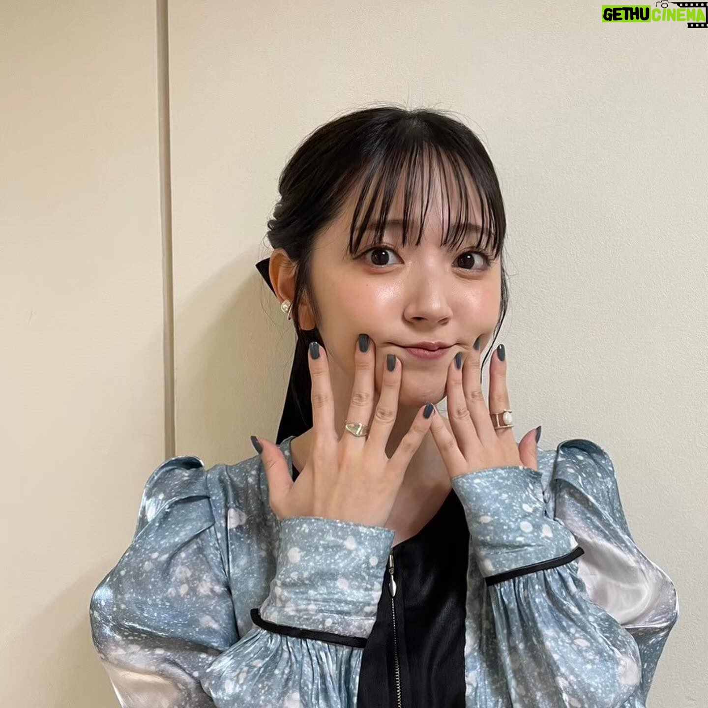 Airi Suzuki Instagram - ✴︎クラシックTV&読響コンサート衣装🎻 たくさん素敵な衣装いつも感謝です♡ 💚 「アニキ降臨!西川貴教×クラシック」 ゲスト:西川貴教さん one-piece @dreamsisterjane ear cuff @duedonne.jewelry @higashiyamapr ring @muku__official___ pumps @charleskeith_jp 🩵 「YOUさんと癒やしのフレンチ・ミュージック フォーレ」 ゲスト:YOUさん one-piece @murralofficial skirt @rumche_official ear cuff,Pearl ring @nomg_official silver ring @liquid_acce @higashiyamapr pumps @charleskeith_jp 💙「朝ドラで話題!ブギウギと作曲家・服部良一」 ゲスト:伊原六花さん blouse,skirt @_sov.official_ earring @stellarhollywood ring @e.m.__official #歌わせていただいた回だよ☺︎ 🤍読響第九コンサート2023 one-piece @murralofficial tulle camisole @reedit_official @the.pr_ ear cuff,silver Pearl ring @reflection.co_official silver wave ring @nomg_official @higashiyamapr pumps @charleskeith_jp #最近の衣装たち