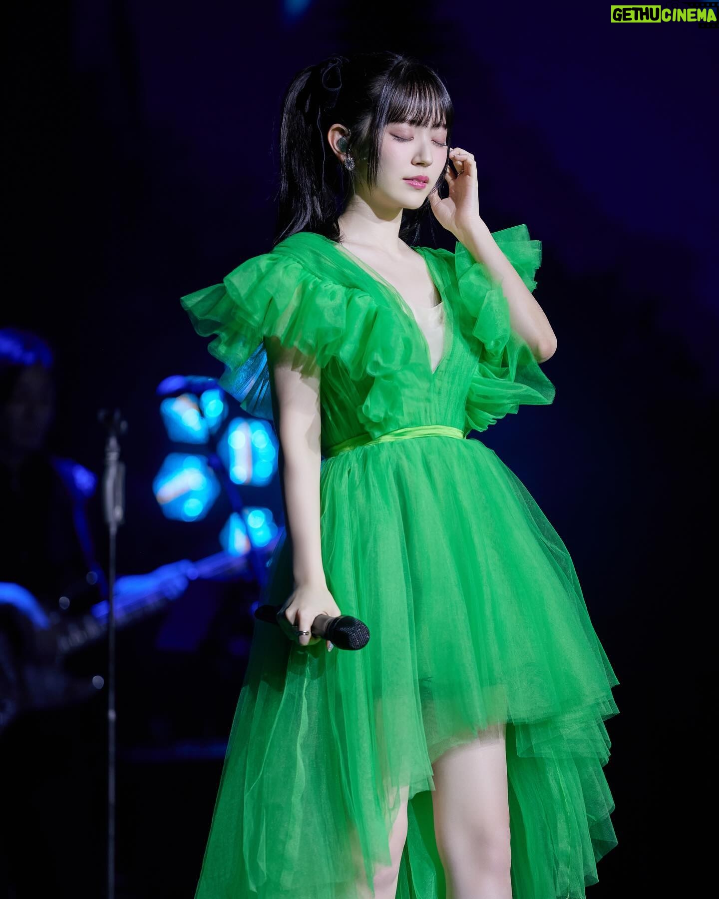 Airi Suzuki - 106.6K Likes - ✴︎ 上海LIVE🇨🇳
30歳になったその日に上海へ飛び
翌日の13日にステージで歌わせていただけるという
幸せな30代のスタートをしました☺︎
いろんな写真がたくさんあるのですが
旅の期間ずっと写真を撮ってくれていた、中国のカメラマンさんからいただいたものをまずシェア☺️
アニソンを主に歌ったライブだったので
ツインテールに°C-ute初期とBuono!の時のメンバーカラーでもある黄緑に包まれた、ザ!アイドル!な衣装で☺︎
📸 @mr_songbo