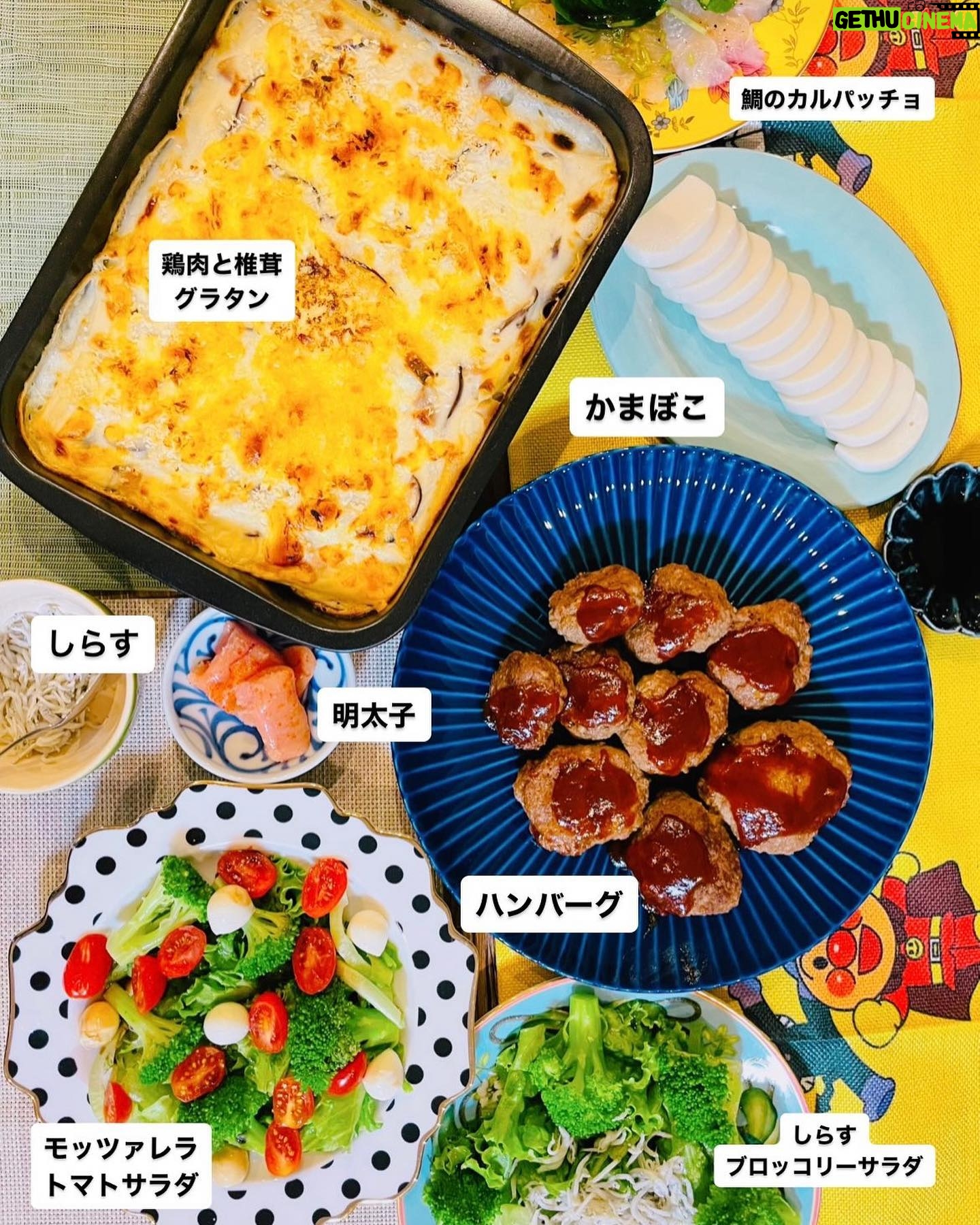 Airi Taira Instagram - 夜ごはん♡ 子供が2人目までの頃はレシピ本見たりファットアダプトレシピ見たりしてたのに… もう今はレシピ本見るということさえなくなった🥲 私は自分が食べる物を記憶する為に写真撮るんだけど… こう見ると私が作る時は同じような物しか作ってない😅タラーン) そして簡単なものばかり🙃 おしゃれごはんってセンスがないとダメだね🥲 今はとにかくお風呂からのご飯からの寝かしつけまでの時間が勝負時間💪 #平飯#ごはん記録#よく食べる男子達#量が足りなくなってくる#成長早いし凄い#しらすサラダ#定番