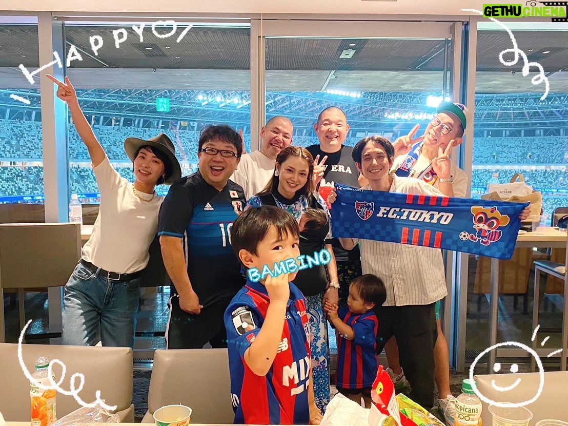 Airi Taira - 49.6K Likes - みんなで応援❤️⚽️💙
4人目の妊娠が分かってからしばらく行けてなかった観戦。
5月に無事出産して8月26日のこの日の観戦を楽しみにカオスな日々を過ごしてきた✨
私の大好きな人たちと一緒に応援❣️
ずーっと「天野会メンバー」みんな揃って応援してみたかった✨
初めてみんな揃えてお互いがお互いのために色んなものを持ち寄って楽しい夏を感じた☀️
熱い試合に熱い観戦‼️
人の心を動かしてくれる熱い凄い試合⚽️
見に行かせて頂けて本当に嬉しかった🥹涙)
天野会メンバー、ご一緒してくださった皆様、本当にありがとうございました🥹
#FC東京#国立競技場#サッカー観戦#景色最高だった#天野会#みんな揃えた#嬉しかった#子供達も釘付け#ご一緒してくださった方ありがとうございました