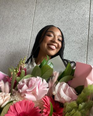 Aisha Dee Instagram - 💖🦄🌈✨🫶🏽