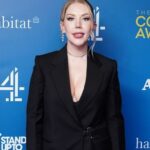 Aisling Bea Instagram - Ooh, gossip? Yes I also heard that she wore @kathbum’s old clothes & hairband on Jonathan Ross last night. I also wore her underwear, but that was a different evening and the photos have yet to surface owing to a strong NDA. Second hand is the best hand! @thejonathanrossshowofficial all available to watch now on ITV player and probs on Youtube and the dark web, I talk about Avoidance, Alice and Jack and a bit about Doctor Who for the Whovians. Also thank you to hair & makeup superstar @beautybybrandong for whipping my face and hair into shape. 💄