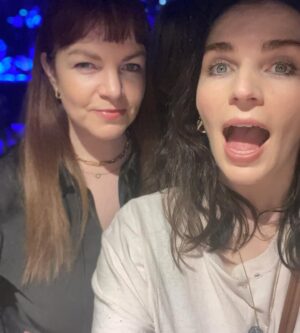 Aisling Bea Instagram - That was the winter of this content. 

1- wearing all clothes possible to look like the Irish pigeon lady in the old Home Alone. Took this in a loo as I realised I was accidentally modelling a load of some nice eco bits - second hand coat from @crisis_uk scarf from @blackandbeech bag from eco Indian company @worldofikkat Choose love hoody from @pangaia nestled in there & @rothys recycled plastic shoes. What a feet/feat. 

2 birthday for our Aquarius boy @kadiffkirwan to end Winter. 

3 cheeky little reconstruction of my entire shoulder with a This Way Up label drawn on. Shout out to opioids, steroids, painkillers, physio & looking both ways before crossing a road in the first place. 

4 a DEELICIOUS meal with the head of the mafia @imadssyriankitchen off carnaby street- OMG the food ❤️

5 not all cats made it into the film. 

6 a hot soup of hot men at the lavleeee @wildernessreserve 🔥🔥

7 xmas birthday baby @sebastiancroft 

8 Kitty & I in our gorgeous @thelandskein coats which are a sustainable Irish Donegal tweed brand. 

9 one of my old besties @emmalineb & I reliving our communion photo before seeing @jessieware 

10 Mam & KAdiff looking cute while planning their enemy’s demises.

#aislingrecommendsecoorsociallyconsciousbrandseverydayuntilxmas