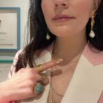 Aisling Bea Instagram - This Barbie runs an ethical bank with no connection to fossil fuels. Thanks to @bafta & @vanityfair for having me & the gals at your pardeee & mostly to @thedecklondon_ for loaning me this gorgeous Jam Mallow Biscuit tasty looking suit. Love this brand. They’re the only female owned tailors on Saville Row, they advocate for slow fashion pieces you get made to last working with sustainable mills & sourcing ethical & durable materials. All my jewellery are old bits from @alighiri @chupi second hand bits from @vestiare & a @chooselove necklace from Rachel Jackson. “Why do I need to know this Aisling?”, “Well Greg, you may not need to know but if I don’t add this bit people bloody flood my dms with questions”. @ee @loopvip #EERisingStar #EEBAFTAs #aislingrecommendsecoorsociallyconsciousbrandseverydayuntilxmas