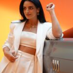 Aislinn Derbez Instagram – Ser auténtic@, creer en ti mism@ y elegir tu propio camino, #TeQueda, al igual que la nueva #BuickEnvista que sabe de ser audaz y lo demuestra en cada linea de su diseño.  Ya la conoces? @buickmexico

 📸 @dddiegortiz
