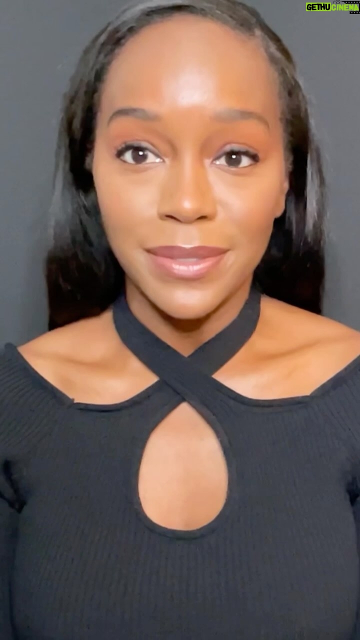 Aja Naomi King Instagram - I’d like to share some overlooked stories that motivated me far more than any shortcut I could have gained. Today, I’m sharing my #WorthItResume on my LinkedIn profile, in which I open up about my setbacks, to help @lorealparis encourage women to seize every possible opportunity. Because the more we stop avoiding failure, the more unstoppable we become. Remember, you’ll always be worth it. And you, which setback set you forward? Share your #WorthItResume #LorealParis