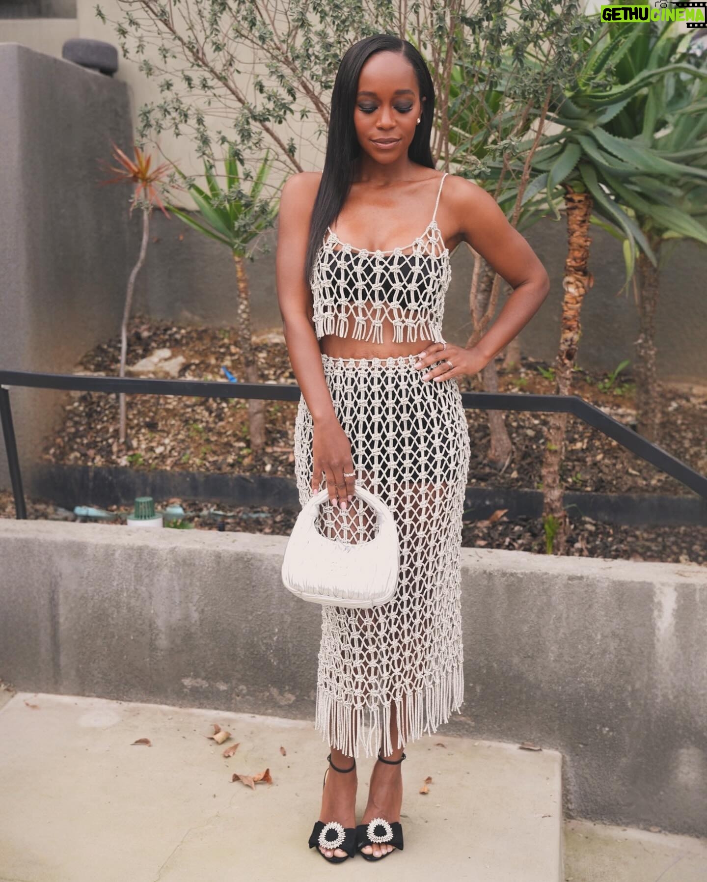 Aja Naomi King Instagram - Loved presenting at the @filmindependent Spirit Awards ❤️