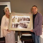 Ajda Pekkan Instagram – ANKARA ⭐️💫 Olağanüstü ev sahipliğiniz için müteşekkirim, çok keyif aldığımız ve hep beraber çok eğlendiğimiz bir gece oldu , emeği geçen herkese çok teşekkürler ediyorum 💫🙏🏻🧿💙 

Kostüm : @burcusedefofficial 
Hair & Make up 
@hakankulturofficial @özerkabil
📸 @boragokhan 
Prodüksiyon @caganogut 
@kerkisolfej 
@atilimsahne @atilimuniv#ajdaturnede#ajdapekkan#ankara#atılımsahne#kerkisolfej#ajda#süperstar#