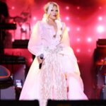 Ajda Pekkan Instagram – Aman Adanalı Canım Adanalı 🥁 …
Sevgili Adanalılar , Adana konserimizde Akdeniz insanın sıcaklığını , coşkusunu ve tabiki olağanüstü misafirperverliğini bana ve bizlere çok güzel hissettirdiniz. Hepinize sonsuz teşekkürler 🙏🏻 
Söz veriyorum tekrar buluşacağız ❤️

Ajda …

Kostüm @burcusedefofficial 
📸 @boragokhan 
#adana#ajdaturnede#ajdapekkan#kerkisolfej #çukurovaüniversitesi #