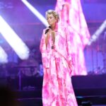 Ajda Pekkan Instagram – 🌟 Süperstar, Ajda Forever Türkiye turnesine dün akşam Antalya Açıkhava’da muhteşem bir konserle start verdi! Ajda Forever turnesi Adana, İzmir ve Bursa konserleri ile devam ediyor! #AjdaForever

🎟️ Turne Takvimi
• 27 Mayıs – Adana Çukurova Üni. Açıkhava Tiyatrosu
• 19 Haziran – İzmir Kültürpark Açıkhava
• 24 Haziran – Bursa Kültürpark Açıkhava
• 28 Haziran – Ankara Atılım Sahne
• 8 Temmuz – Bodrum Antik Tiyatro
• 14 Temmuz – Çeşme Açıkhava Tiyatrosu
• 20 Temmuz – Marmaris Amfi Tiyatro

Biletler @Bubilet @Passo ve @Biletix’te
Bilgi 0850 205 10 20

@ajdapekkan @kerkiSolfej @sedefayguen @kralpop @antalyaacikhava @atilimsahne @bodrumantiktiyatro @bubilet #KerkiSolfej #ajdapekkan #ajda #türkiyeturnesi #turne #konser #KerkiSolfejKonserleri