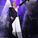 Ajda Pekkan Instagram – Cumhuriyetimizin 100.yılını layık olduğu coşkuyla kutladık . Cumhuriyetin kazanımlarıyla bu topraklarda huzur ve barış içinde yetişmiş ve bugünlere gelmiş bir Cumhuriyet kadını olarak bir kere daha Ulu önderimiz Atatürk ve silah arkadaşlarını, tüm şehit ve gazilerimizi şükran ve minnetle anıyorum. Bu vesileyle çok değerli Menemen halkı ve Belediye başkanımız @pehlivanaydinn beyefendiye misafirperverlikleri ve harika organizasyonları için tekrar çok teşekkürler ediyorum. 🇹🇷🙏🏻 

📸 @boragokhan